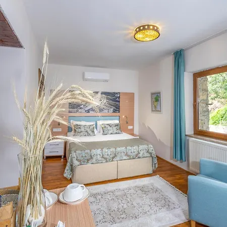 Avena Mountain - Breakfast And Dinner - Adults Only アランヤ